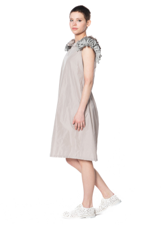 KATHARINA HOVMAN, Kleid mit handgewebten Ärmeln COUTURE DRESS 241560