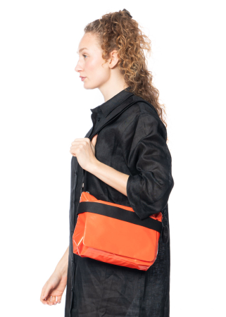 JACK GOMME, kleine zeitlose Umhängetasche RIGA mit Lasche